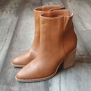 BEAST FASHION Tan Heeled Boots
